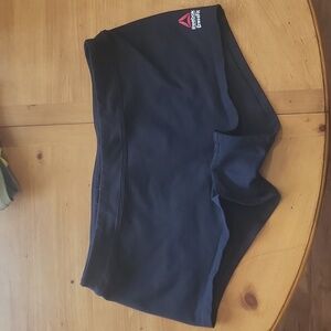 Reebok size L black CrossFit short